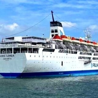 Kapal Pelni Dari Ambon ke Manokwari