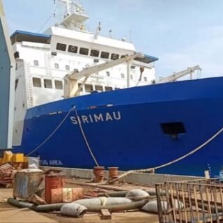 Kapal Pelni KM Sirimau Dari Kupang