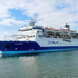 Kapal Pelni Tual - Surabaya