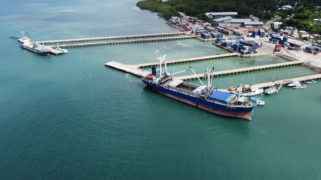 Pelabuhan Reo Kabupaten Manggarai