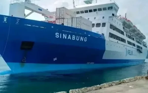 Kapal Pelni Manokwari - Pulau Bacan