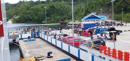 Pelabuhan Ferry Boniton