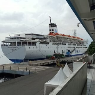 kapal dorolonda dari Baubau