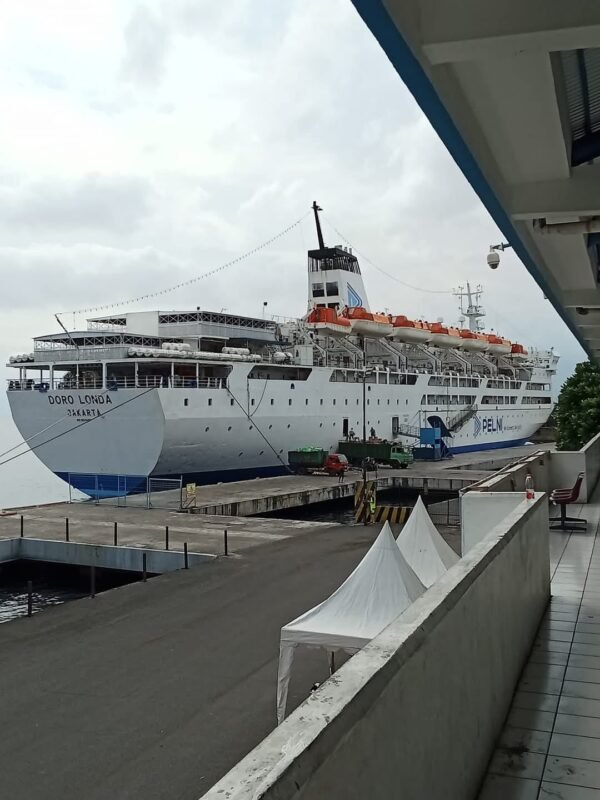 kapal dorolonda dari Baubau