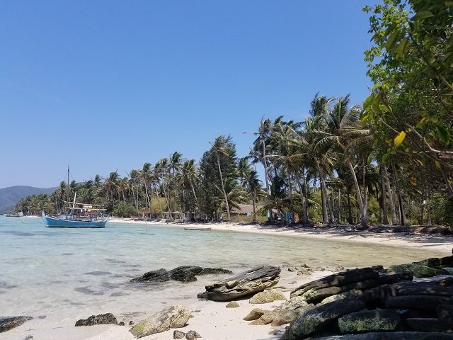 Pokemon Beach Karimunjawa