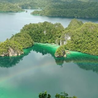 Teluk Triton Kaimana