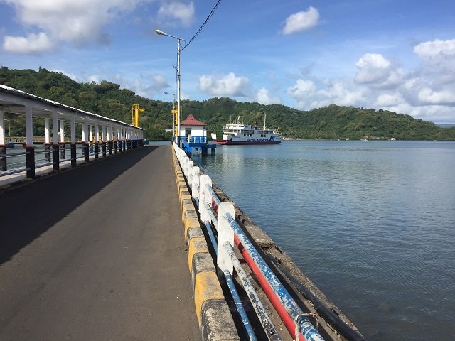 Dermaga Pelabuhan Lembar