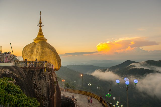 Pagoda Kyaiktiyo