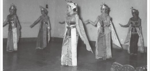 Sejarah Tari Merak saat ditampilkan tahun 1958