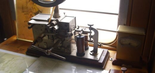 Teknologi Komunikasi Tradisional