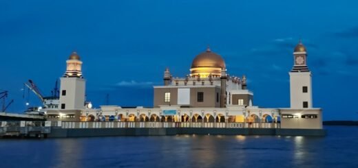 Masjid Terapung Darul Irsyad Al Muhajirin