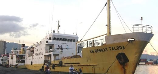 KM berkat Taloda singgah di pelabuhan