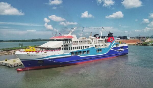 Kapal Bahtera Nusantara 3