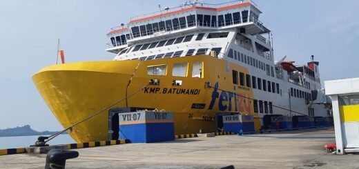 Kapal Dari Dermaga Eksekutif Bakauheni ke Merak