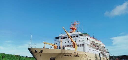 kapal pelni bukit raya