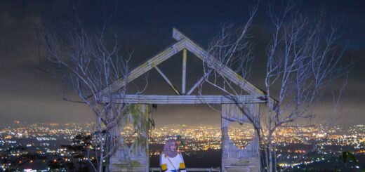 Bukit Agaran Melung di Kedungbanteng