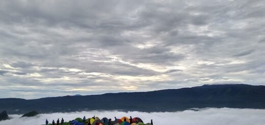 Lautan awan di Bukit Besar Lahat