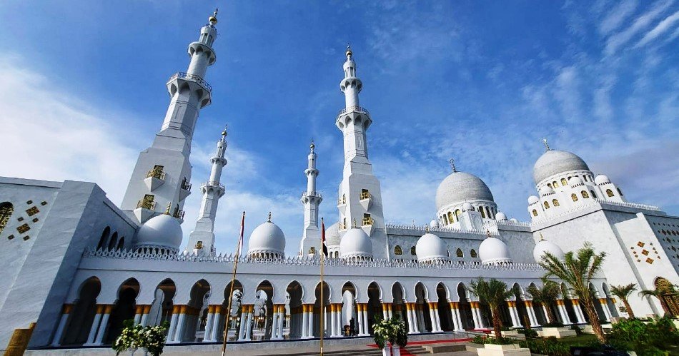 masjid raya sheikh zayed di solo