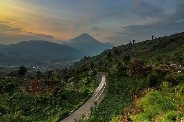 Pemandangan dari Bukit Awan Sikapuk