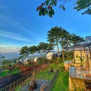 Menginap di Ciremai Land Glamping