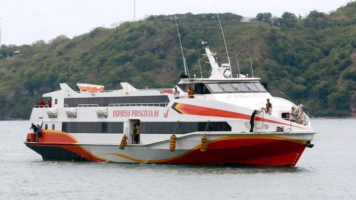 Kapal MV Express Priscilia 88