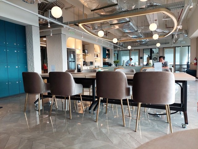 GoWork Coworking And Office Space di Sinar Mas Land Plaza Medan
