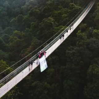 Jembatan Gantung Terpanjang di Indonesia