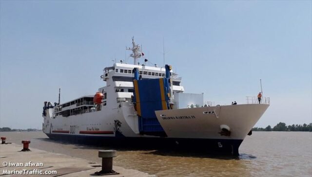 Kapal Dharma Kartika 9
