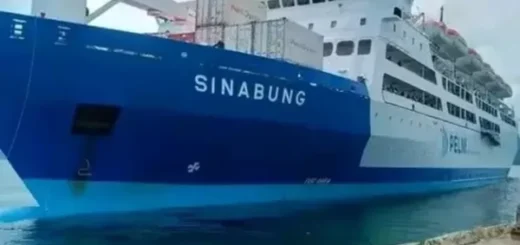 kapal pelni sinabung dari surabaya