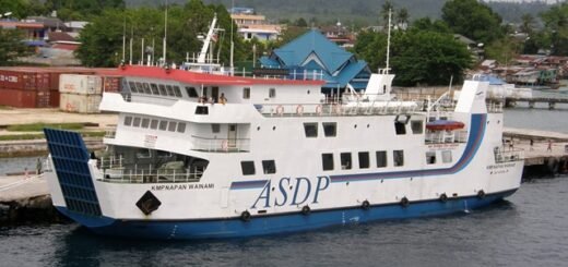 kapal KMP Napan Wainami