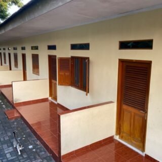 Tinggal di Kontrakan