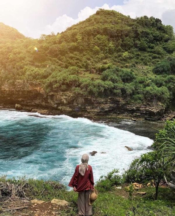 Ngetun Beach - Photo by IG@fatimahstsh