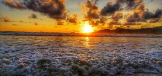 Pantai di Trenggalek - Photo by IG @dardiridardak