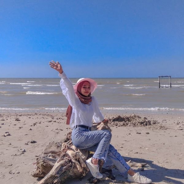 Wisata Pantai Delegan Gresik - Photo by FB @alyanaas