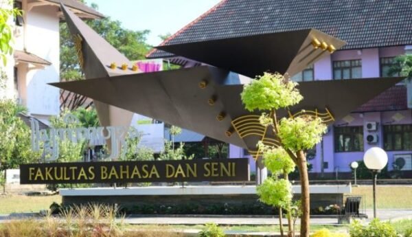 Fakultas Bahasa dan Seni Bahasa Arab UNNES Semarang - Photo by Official Site