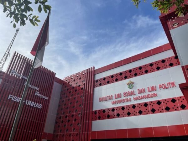 Fakultas Ilmu Sosial dan Ilmu Politik Jurusan Antropologi Sosial UNHAS - Photo by Official Site