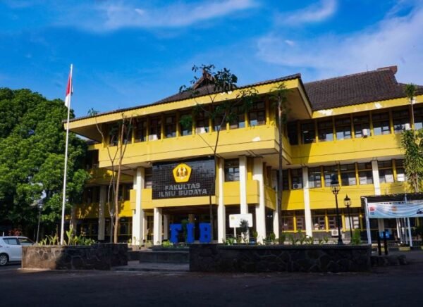 Kampus UNPAD Jurusan Sastra Arab di Bandung - Photo by Official Site