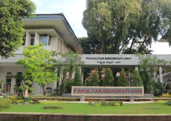 Fakultas Geografi UGM Jurusan Kartografi - Photo by Official Site