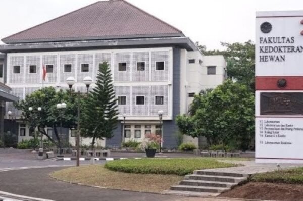 Fakultas Kedokteran Hewan UGM - Photo by YouTube