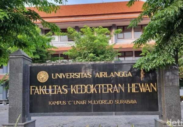 Fakultas Kedokteran Hewan UNAIR - Photo by Google