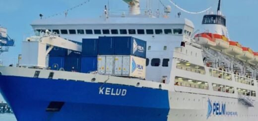 kapal pelni kelud