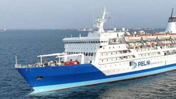 Kapal Pelni Dari Maumere