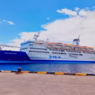 Kapal Pelni Sinabung Dari Ternate