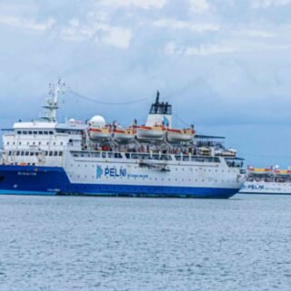 kapal pelni km binaiya