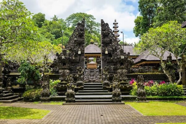 Pura Gunung Lebah