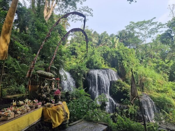Taman Beji Griya Waterfall