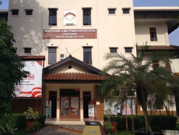 POLTEKIP Salah Satu Sekolah Pertahanan di Indonesia - Photo by Google