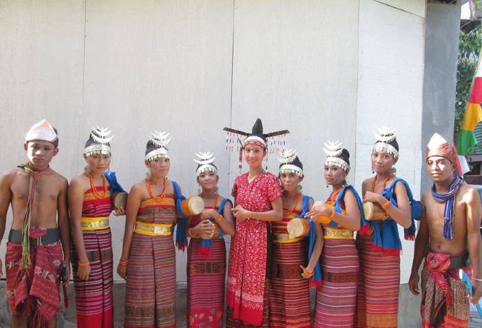 Pakaian Adat Khas Masyarakat Malaka NTT - Photo by Facebook