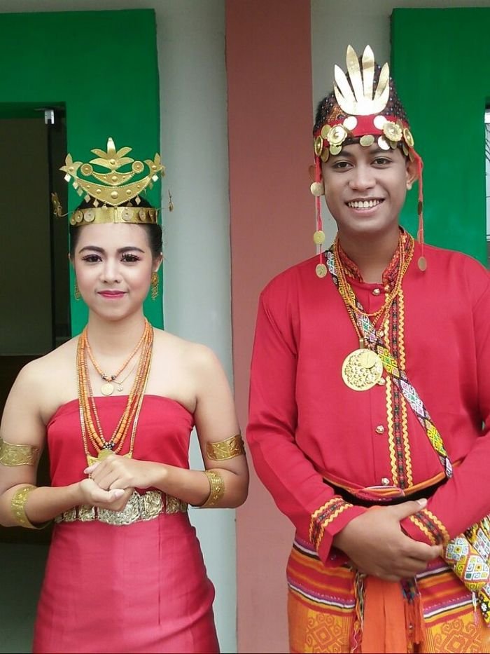 Pakaian Adat Masyarakat Timor Tengah Selatan NTT - Photo by Pinterest