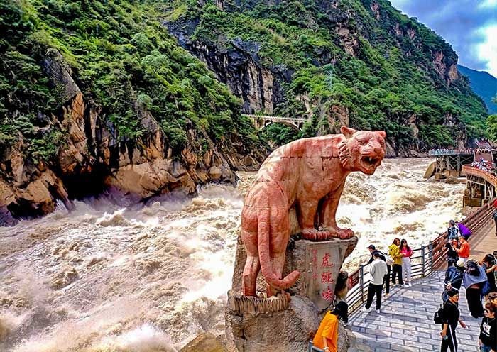 Tiger Leaping Gorge - Photo by Asia Odyssey Travel